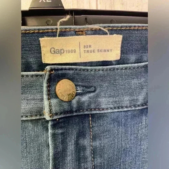 Gap Skinny Jeans Size 32R - Picture 3 of 10
